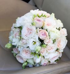 Кремовые свадебные букеты
