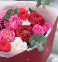 Страстный поцелуй M