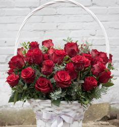 Корзина с цветами 55 роз