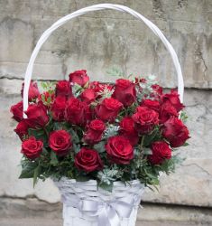 Корзина с цветами 55 роз
