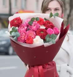 Страстный поцелуй M