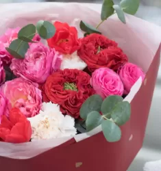 Страстный поцелуй M