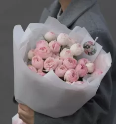 Нежный флирт